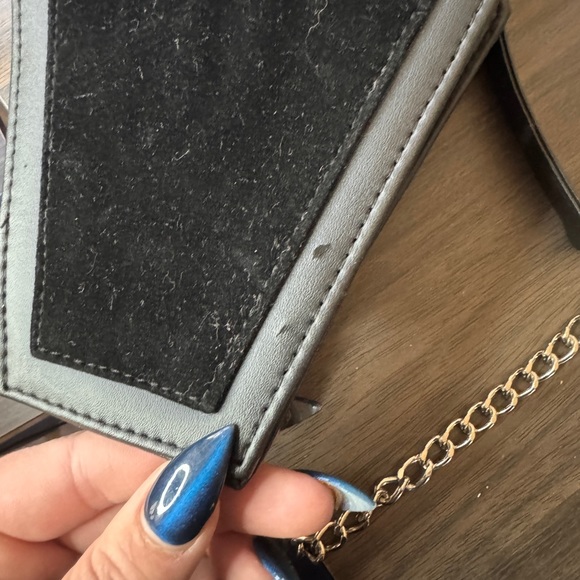 Purse - Picture 4 of 4